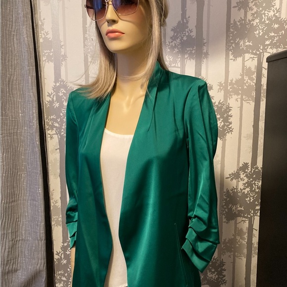 New never worn gorgeous Emerald green blazer $80.00 - Picture 7 of 11